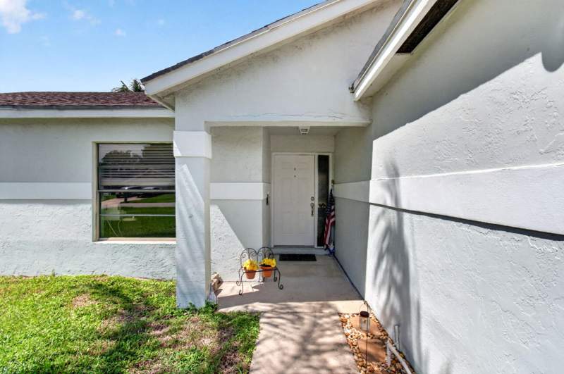 3 bedroom Single Family Residence at 39 Cedar Circle, Meadows 300 1, Boynton Beach — photo 2