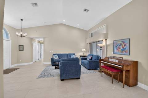 5606 Aspen Ridge Circle, Delray Beach FL - photo 13 of 36