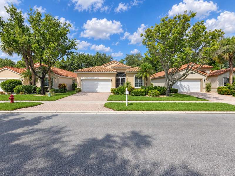 3 bedroom Single Family Residence at 11811 Grove Ridge Lane, Cascade Lakes, Boynton Beach — photo 2