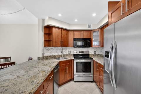133 N Pompano Beach Boulevard #Apt. Ph-5, Pompano Beach FL - photo 10 of 50