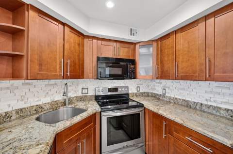 133 N Pompano Beach Boulevard #Apt. Ph-5, Pompano Beach FL - photo 9 of 50