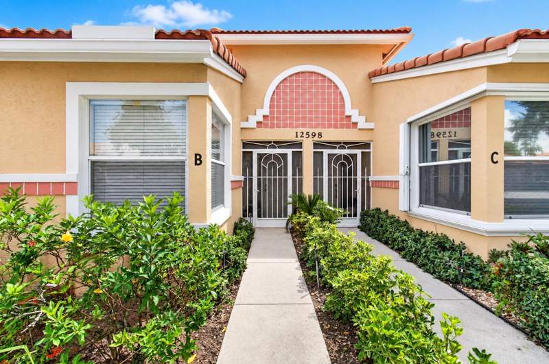 2 bedroom Villa at 12598 Crystal Pointe Drive #B, Coral Lakes, Boynton Beach — photo 3