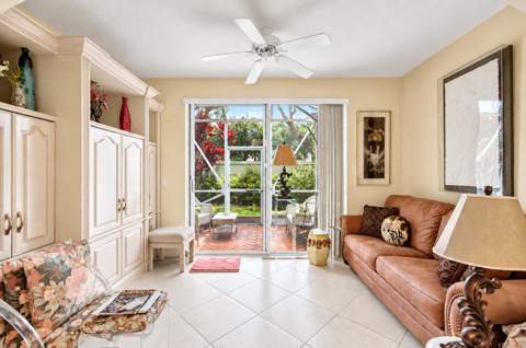 12598 Crystal Pointe Drive #B, Boynton Beach FL - photo 13 of 48