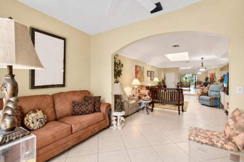 12598 Crystal Pointe Drive #B, Boynton Beach FL - photo 14 of 48