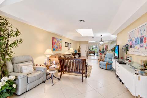 12598 Crystal Pointe Drive #B, Boynton Beach FL - photo 12 of 48