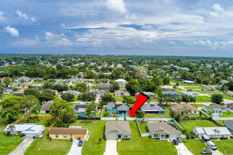 4 bedroom Single Family Residence at 1811 SE Sandia Drive, Port St Lucie Section 13, Port St. Lucie — photo 4