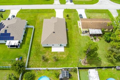 1811 SE Sandia Drive, Port St. Lucie FL - photo 9 of 50