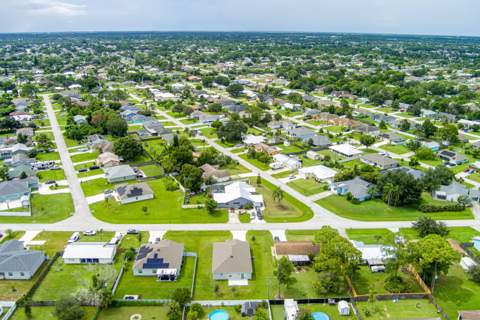 1811 SE Sandia Drive, Port St. Lucie FL - photo 12 of 50