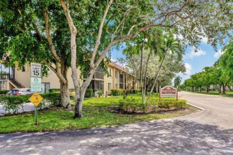 334 Lakeview Drive #204, Weston FL - photo 10 of 56