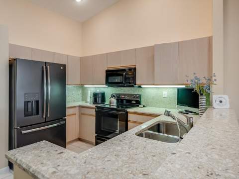 3933 Summer Chase Court, Lake Worth FL - photo 8 of 35
