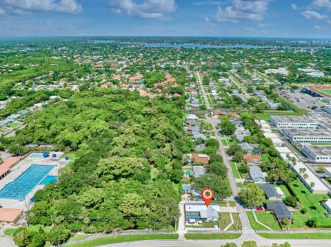 708 Weldwood Road, Jupiter FL - photo 8 of 72