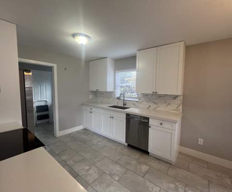 3765 NE 18th Avenue, Pompano Beach FL - photo 8 of 17