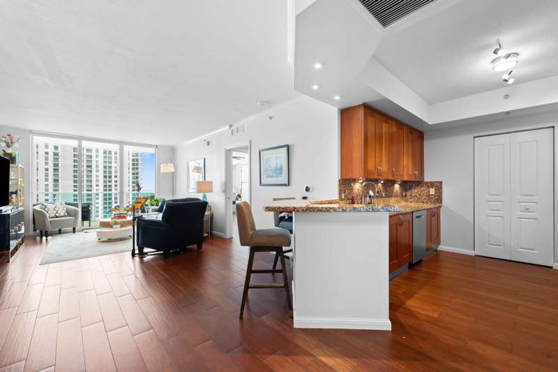 2 bedroom Condominium at 350 SE 2nd Street #1950, 350 Las Olas Place Condo, Fort Lauderdale — photo 4