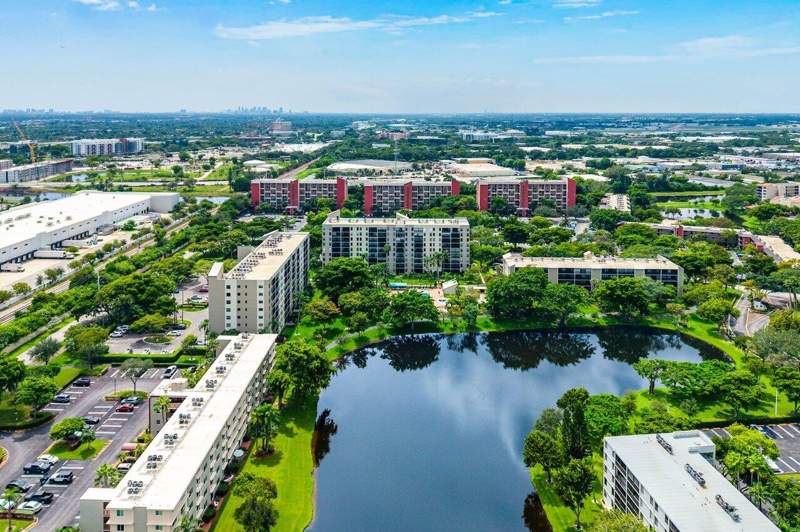 2 bedroom Condominium at 2205 S Cypress Bend Drive #103, Cypress Bend Condominium III, Pompano Beach — photo 2
