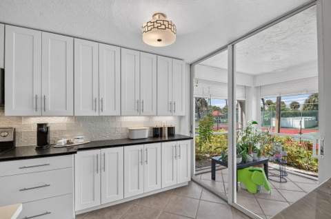 103 Half Moon Circle #C1, Hypoluxo FL - photo 11 of 79