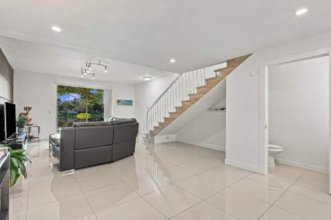 1521 Sorrento Drive #1521, Weston FL - photo 6 of 53