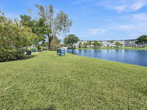 1013 Harwood C #1013, Deerfield Beach FL - photo 23 of 30