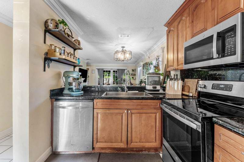 3 bedroom Single Family Residence at 105 Plumage Lane, Pheasant Run, West Palm Beach — photo 5