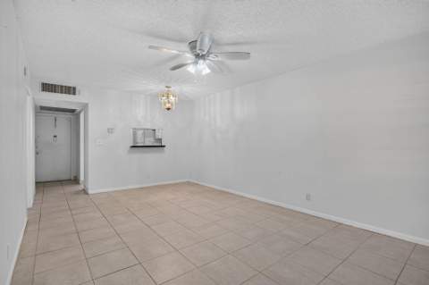 5181 W Oakland Park Boulevard #104, Lauderdale Lakes FL - photo 17 of 32