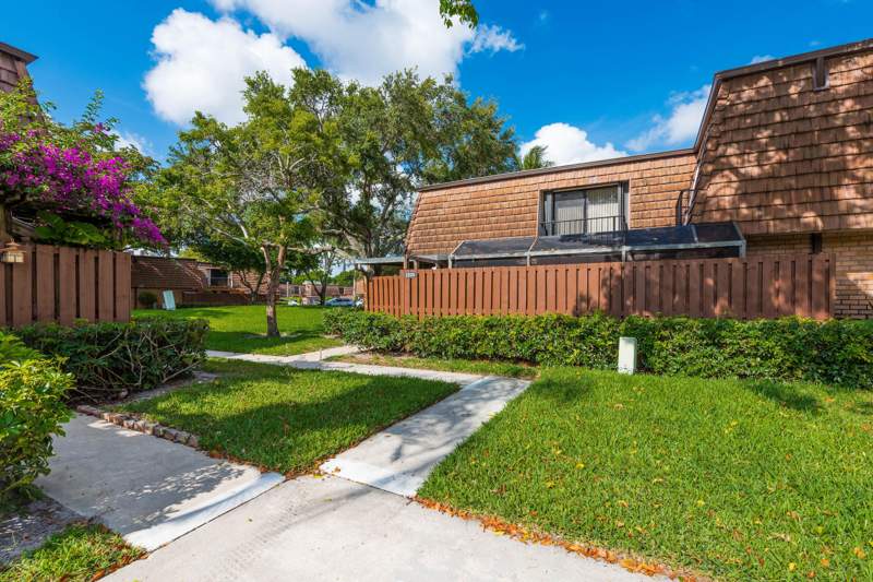 3 bedroom Townhouse at 2205 22nd Lane, Sherwood Lakes, Greenacres — photo 4