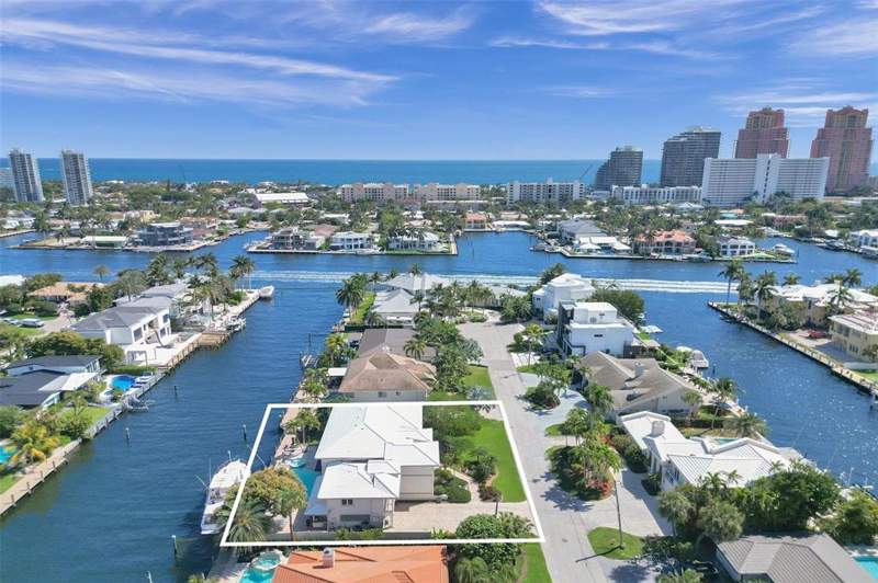 5 bedroom Single Family Residence at 2875 NE 25th Court, Coral Ridge Galt Add, Fort Lauderdale — photo 3