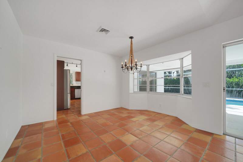 3 bedroom Single Family Residence at 7 SE Paddock Circle, Hunt Club Colony (Aka Jupiter/Tequesta Hunt Club C, Jupiter — photo 5