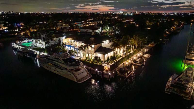 5 bedroom Single Family Residence at 2457 NE 26th Street, Hillsboro Isles, Lighthouse Point — photo 3