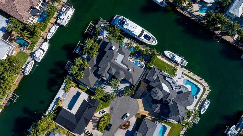 5 bedroom Single Family Residence at 2457 NE 26th Street, Hillsboro Isles, Lighthouse Point — photo 4