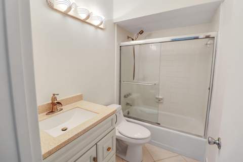 4111 NE 21st Way #211C, Lighthouse Point FL - photo 15 of 31