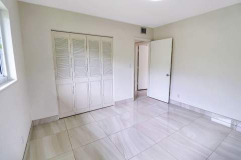 4111 NE 21st Way #211C, Lighthouse Point FL - photo 18 of 31