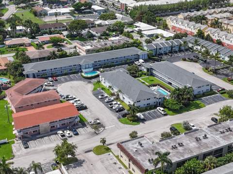 4111 NE 21st Way #211C, Lighthouse Point FL - photo 24 of 31