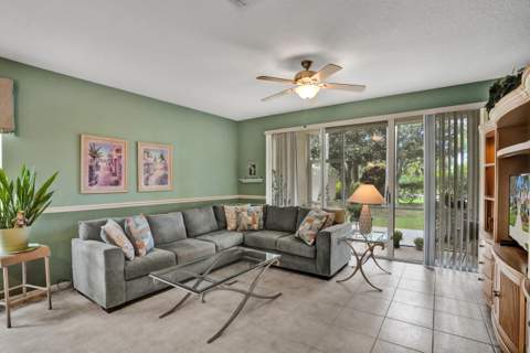 8055 Bellagio Lane, Boynton Beach FL - photo 10 of 47