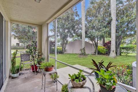 8055 Bellagio Lane, Boynton Beach FL - photo 14 of 47