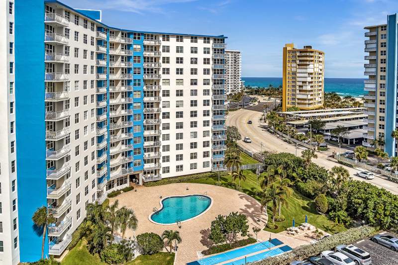 2 bedroom Condominium at 301 N Ocean Boulevard, Nassau House Condominium, Pompano Beach — photo 3