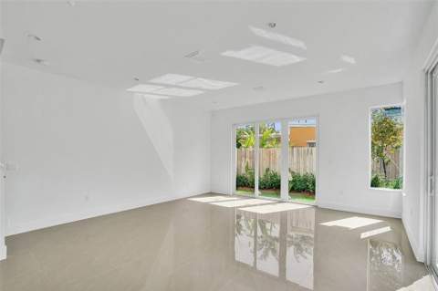 815 NE 17th Avenue #5, Fort Lauderdale FL - photo 7 of 28