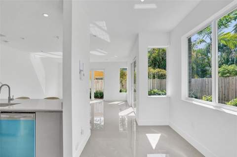 815 NE 17th Avenue #5, Fort Lauderdale FL - photo 9 of 28