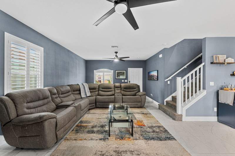 3 bedroom Single Family Residence at 313 Palm Breezes Drive, Morningside Palm Breezes Club Phase 2A, Fort Pierce — photo 4