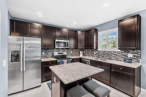 313 Palm Breezes Drive, Fort Pierce FL - photo 9 of 60