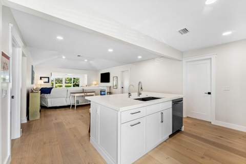 13731 Eastpointe Way, Palm Beach Gardens FL - photo 13 of 45