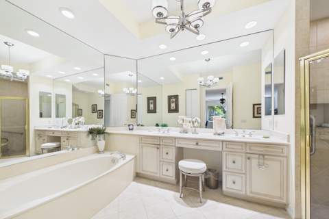 101 Palm Bay Circle #B, Palm Beach Gardens FL - photo 13 of 49