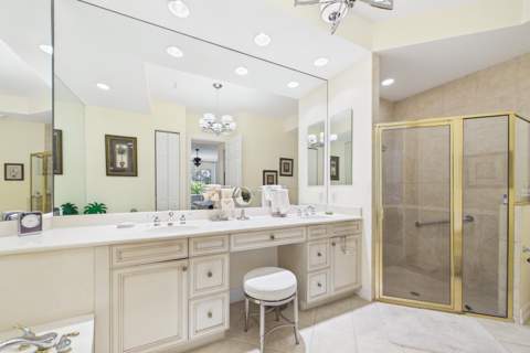 101 Palm Bay Circle #B, Palm Beach Gardens FL - photo 14 of 49