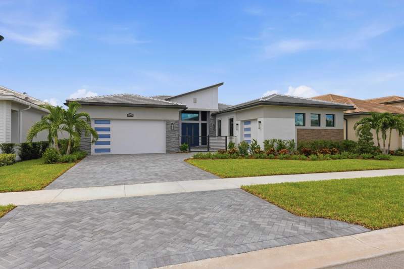 3 bedroom Single Family Residence at 12961 SW Shinnecock Drive, Astor Creek, Port St. Lucie — photo 2
