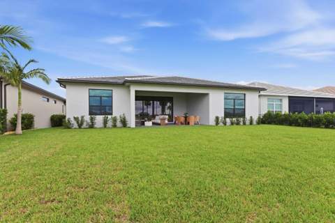 12961 SW Shinnecock Drive, Port St. Lucie FL - photo 24 of 38