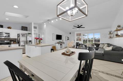967 SW Sultan Drive, Port St. Lucie FL - photo 16 of 44
