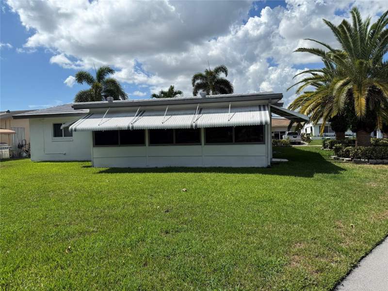 2 bedroom Single Family Residence at 4605 NW 49th Street, Mainlands Of Tamarac Lakes, Tamarac — photo 4