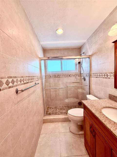 4605 NW 49th Street, Tamarac FL - photo 14 of 19