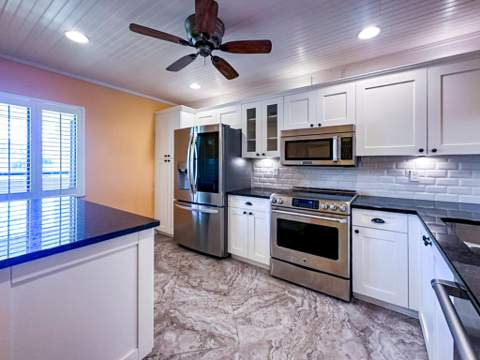 6303 SE Williamsburg Drive #201, Hobe Sound FL - photo 8 of 29