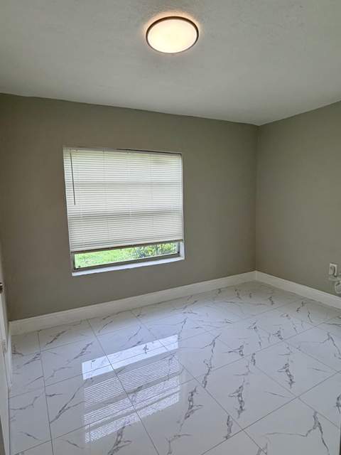 605 NW 9th Avenue, Pompano Beach FL - photo 12 of 15