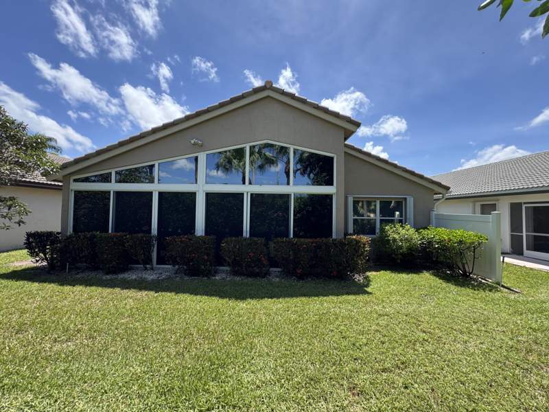 3 bedroom Single Family Residence at 6693 Sun River Road, Lakeridge Greens At Pipers Glen, Boynton Beach — photo 2