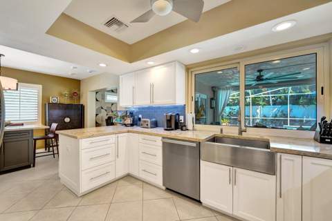 3460 NE 17th Terrace, Oakland Park FL - photo 10 of 35